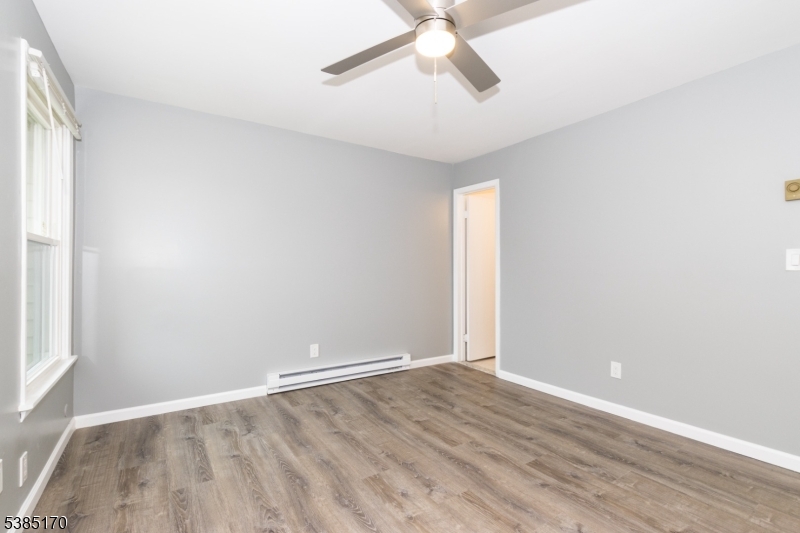 East Orange City, New Jersey 07017, United States, 2 Bedrooms Bedrooms, ,2 BathroomsBathrooms,Residential,Active,211319