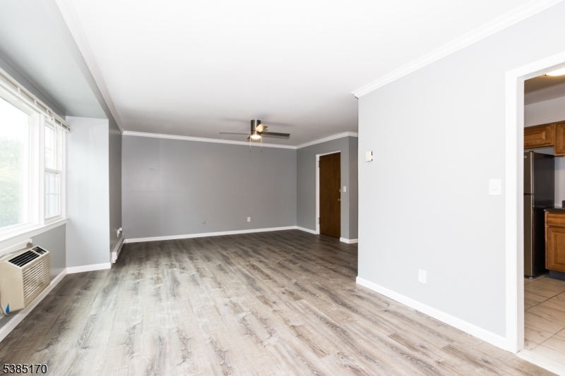 East Orange City, New Jersey 07017, United States, 2 Bedrooms Bedrooms, ,2 BathroomsBathrooms,Residential,Active,211319