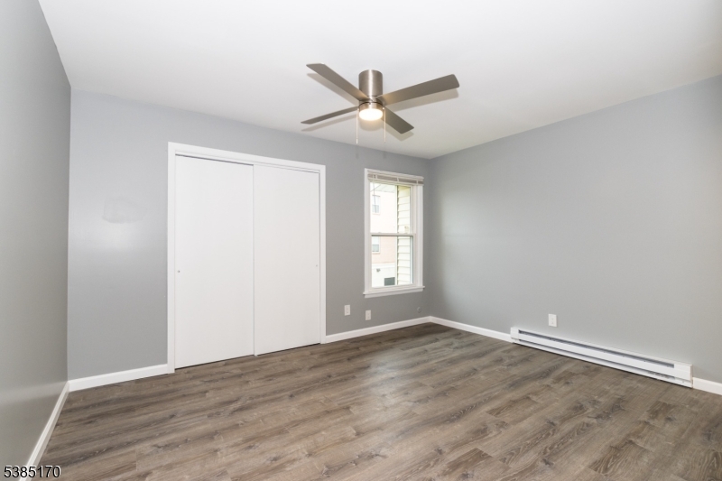 East Orange City, New Jersey 07017, United States, 2 Bedrooms Bedrooms, ,2 BathroomsBathrooms,Residential,Active,211319