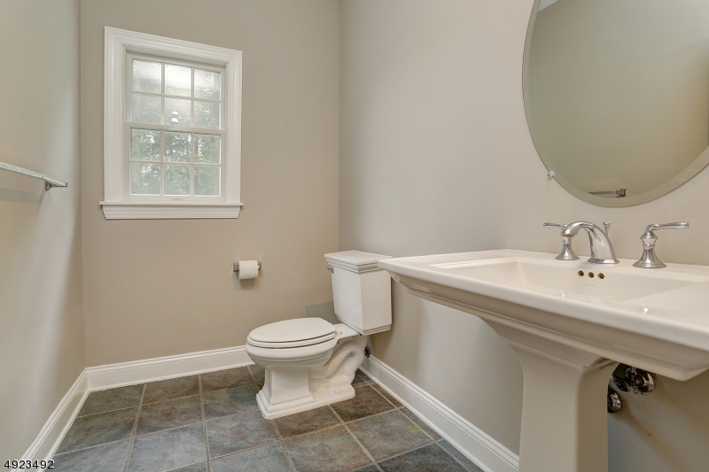 Mazdabrook Commons - Residential Lease