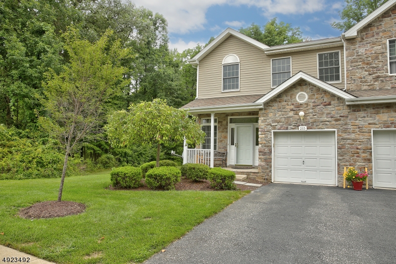 Mazdabrook Commons - Residential Lease