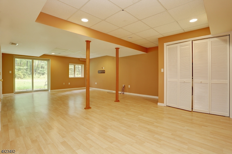 Mazdabrook Commons - Residential Lease