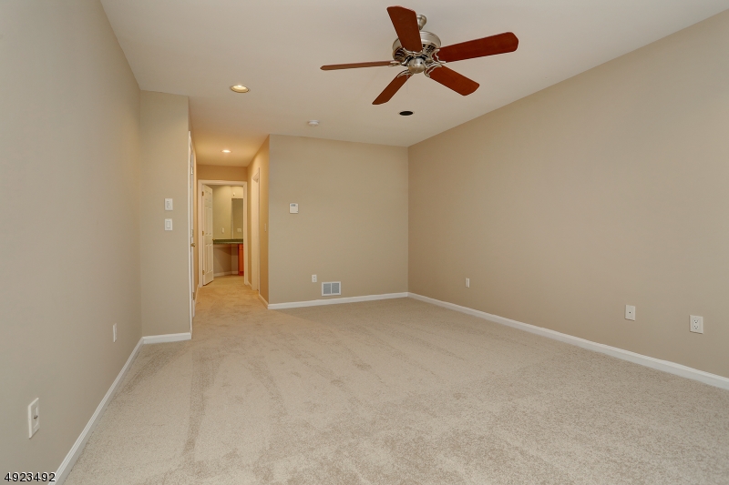 Mazdabrook Commons - Residential Lease