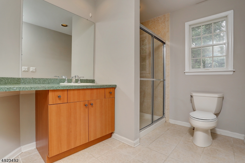 Mazdabrook Commons - Residential Lease