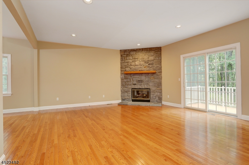 Mazdabrook Commons - Residential Lease