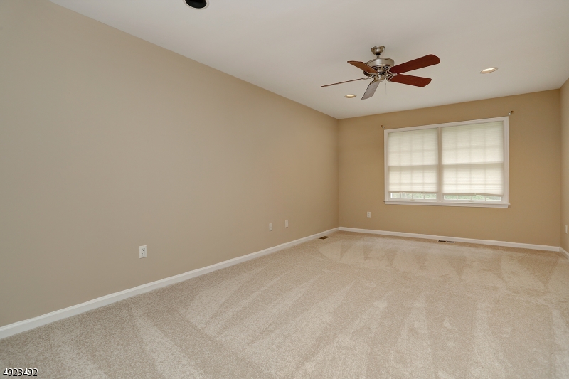 Mazdabrook Commons - Residential Lease