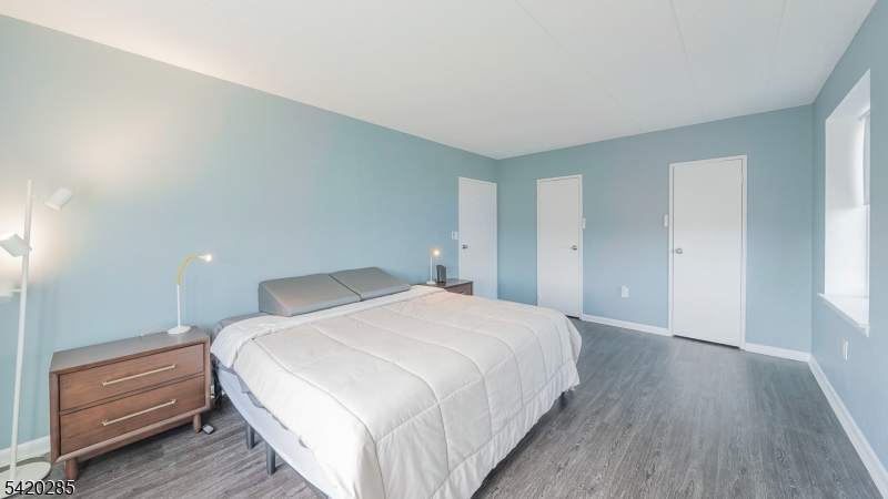 Springfield Manor - Residential