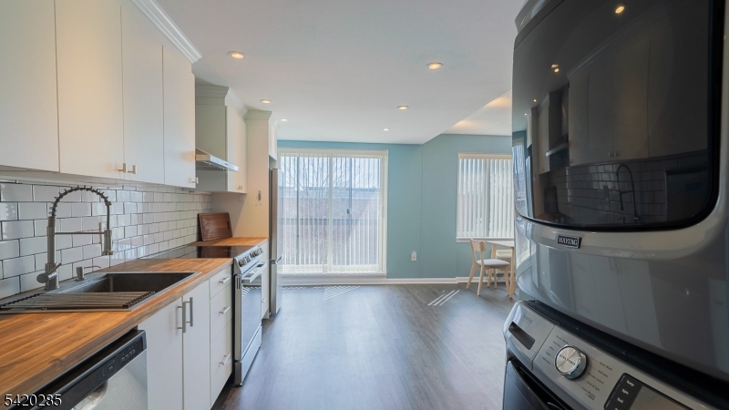 Springfield Manor - Residential