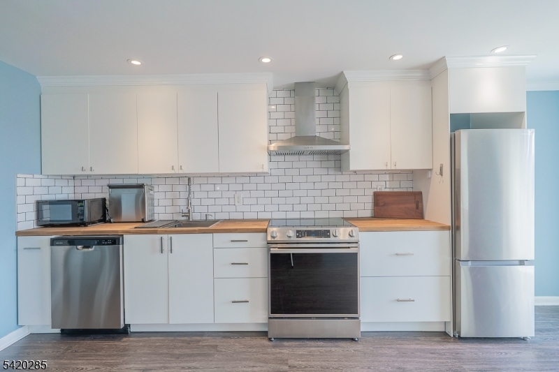 Springfield Manor - Residential