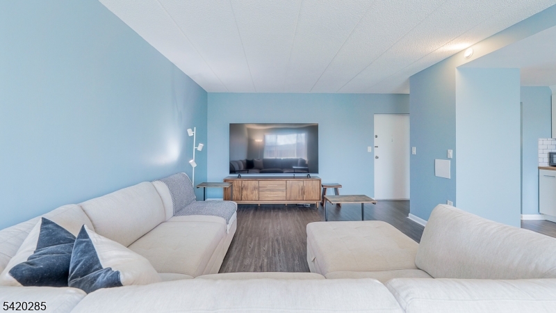 Springfield Manor - Residential