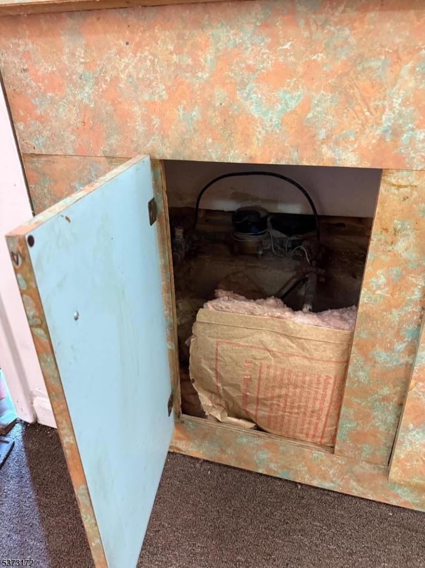 City Of Orange Twp., New Jersey 07050, United States, 2 Bedrooms Bedrooms, ,4 BathroomsBathrooms,Residential,Active,175563