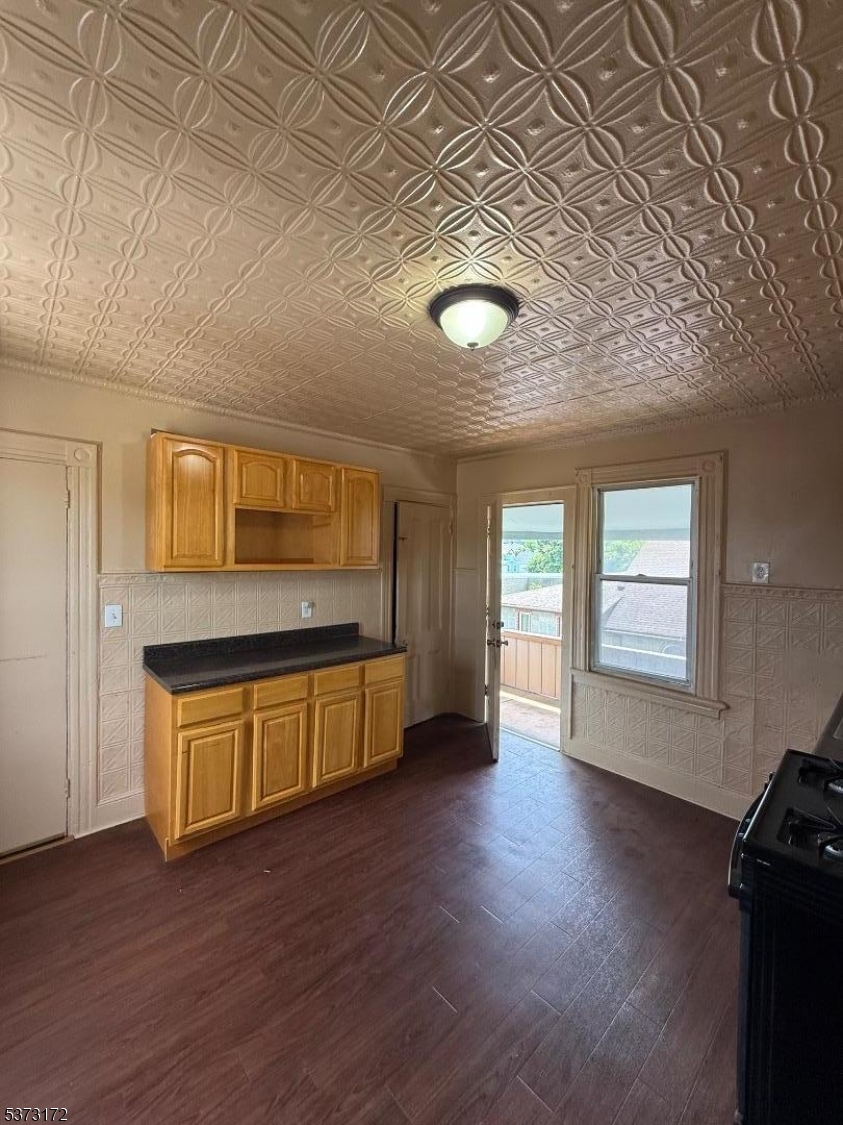 City Of Orange Twp., New Jersey 07050, United States, 2 Bedrooms Bedrooms, ,4 BathroomsBathrooms,Residential,Active,175563