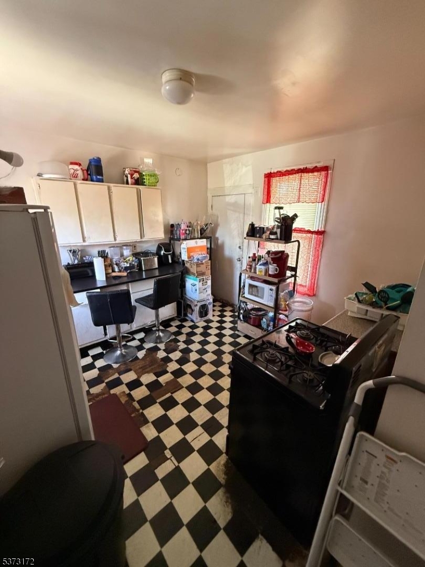 City Of Orange Twp., New Jersey 07050, United States, 2 Bedrooms Bedrooms, ,4 BathroomsBathrooms,Residential,Active,175563