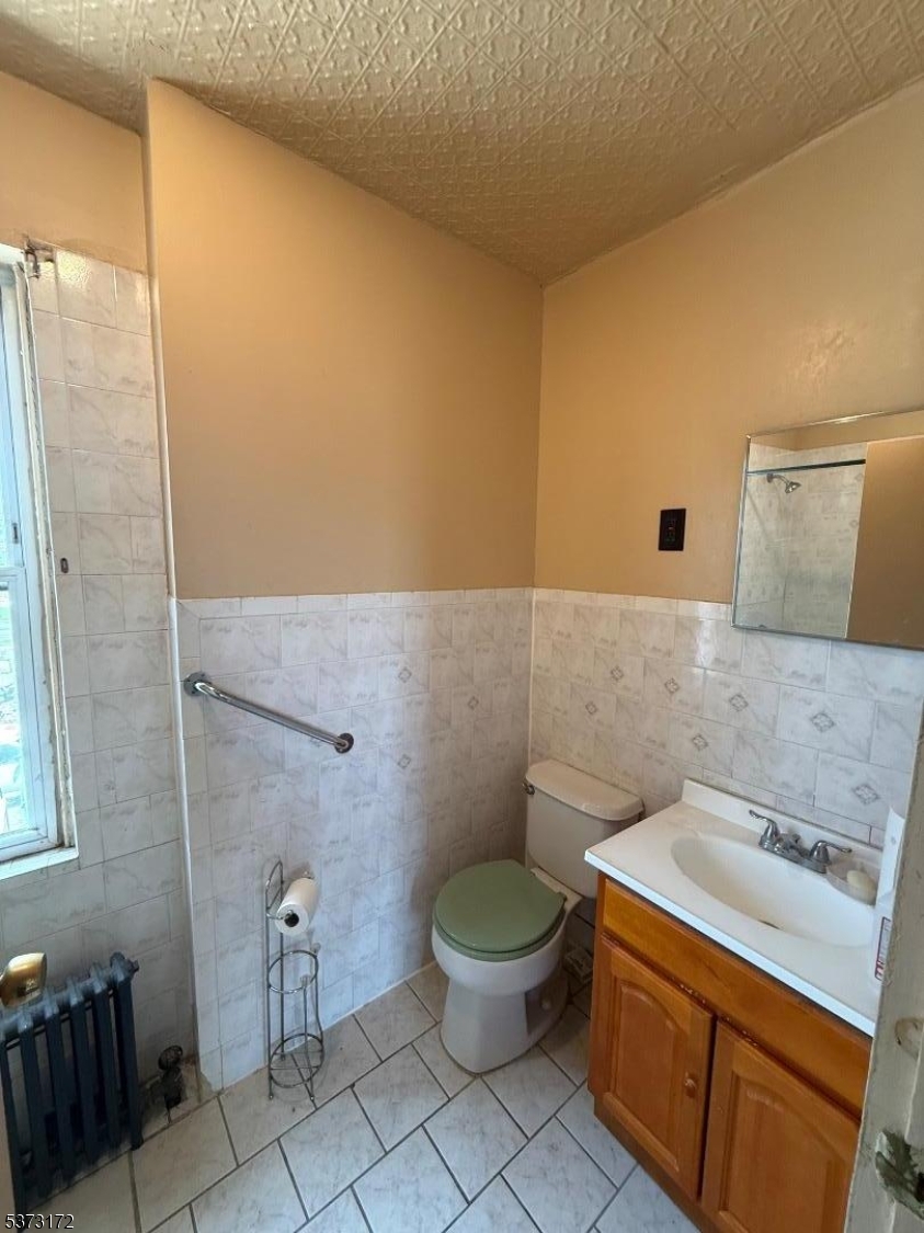 City Of Orange Twp., New Jersey 07050, United States, 2 Bedrooms Bedrooms, ,4 BathroomsBathrooms,Residential,Active,175563