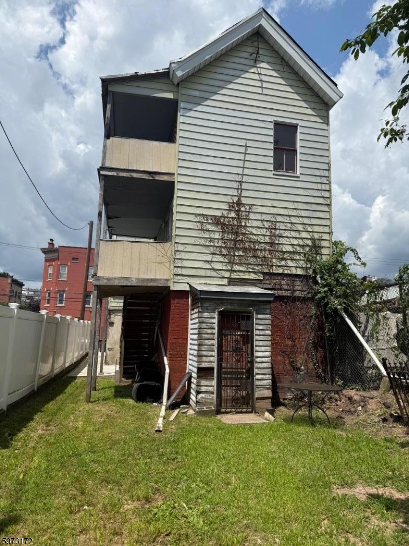 City Of Orange Twp., New Jersey 07050, United States, 2 Bedrooms Bedrooms, ,4 BathroomsBathrooms,Residential,Active,175563