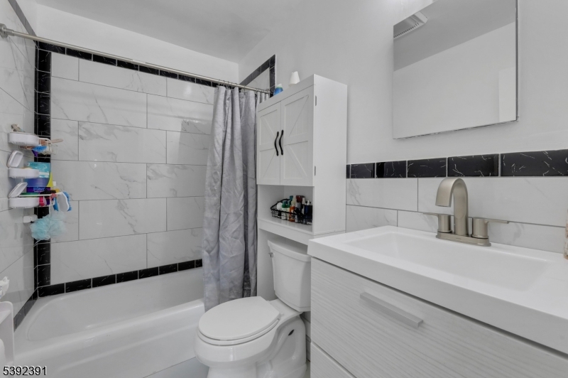 Howard Condominium - Residential