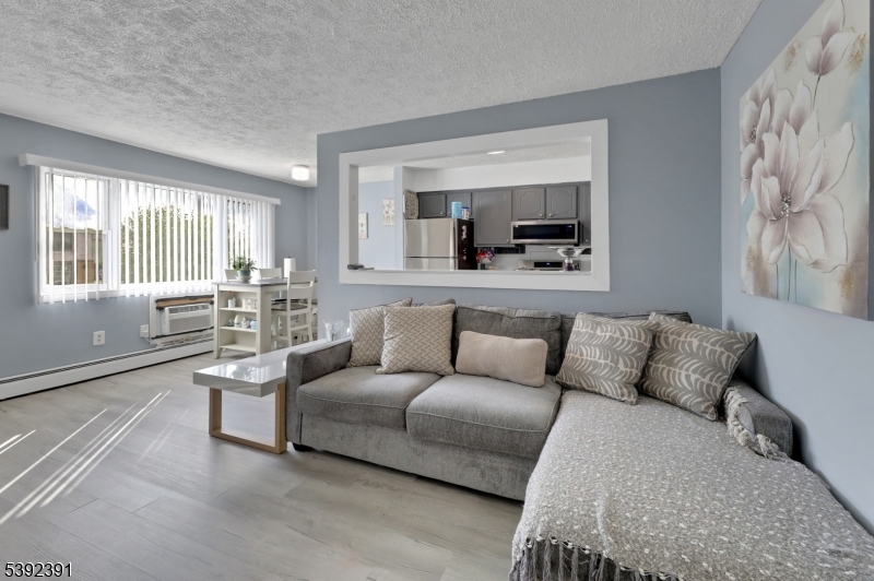 Howard Condominium - Residential