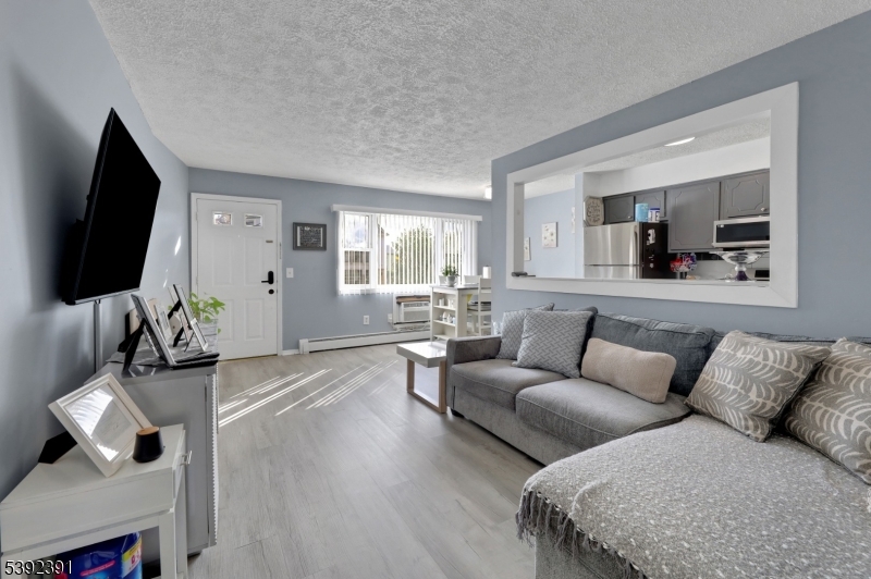 Howard Condominium - Residential