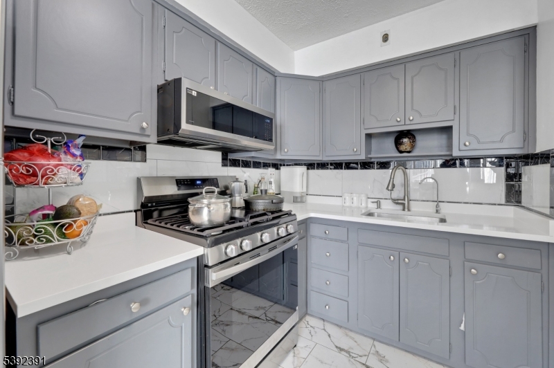 Howard Condominium - Residential