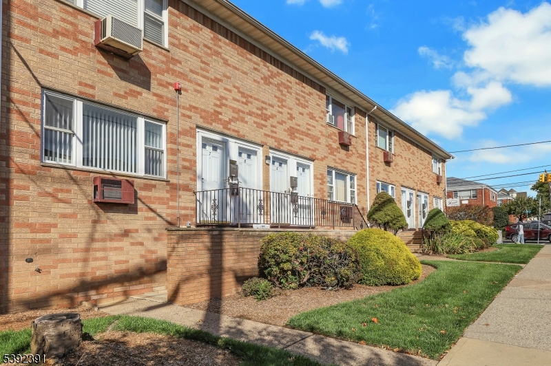 Howard Condominium - Residential