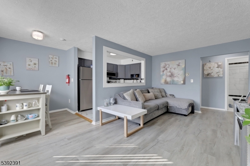 Howard Condominium - Residential