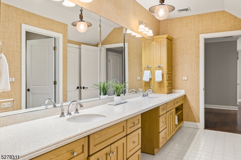 Bernardsville Mountain - Residential