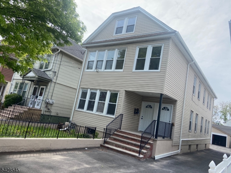 Kellogg Park - Residential Income