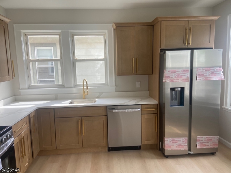 Kellogg Park - Residential Income