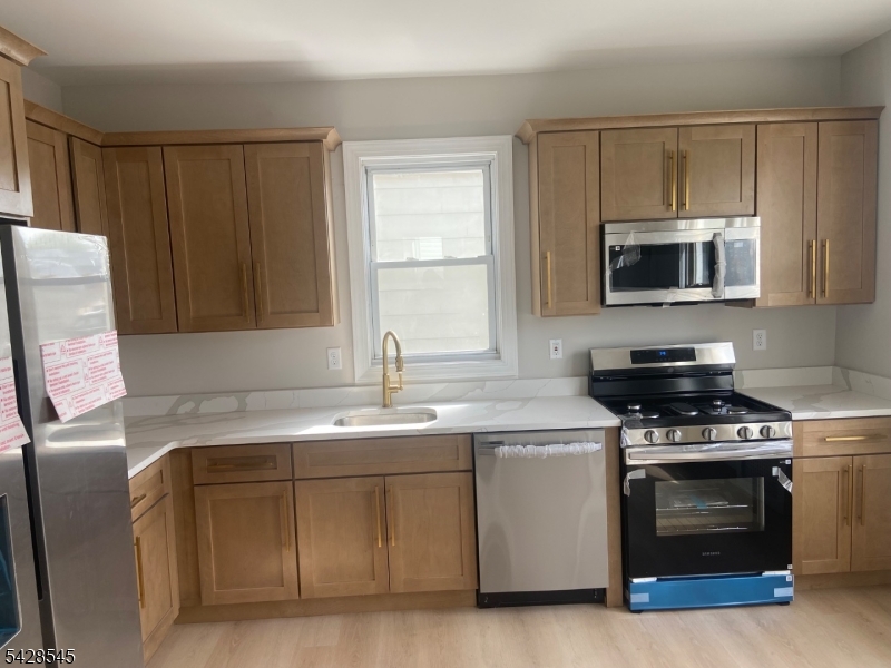 Kellogg Park - Residential Income