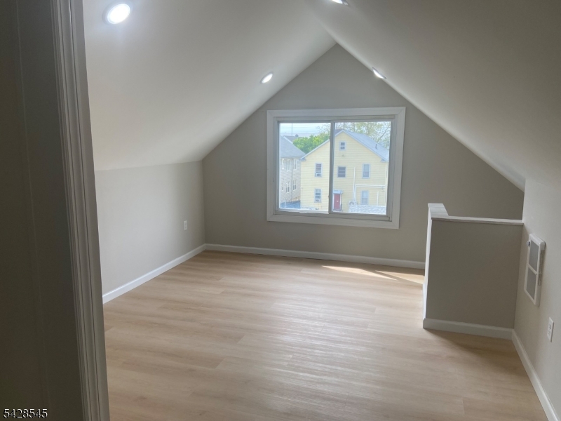 Kellogg Park - Residential Income