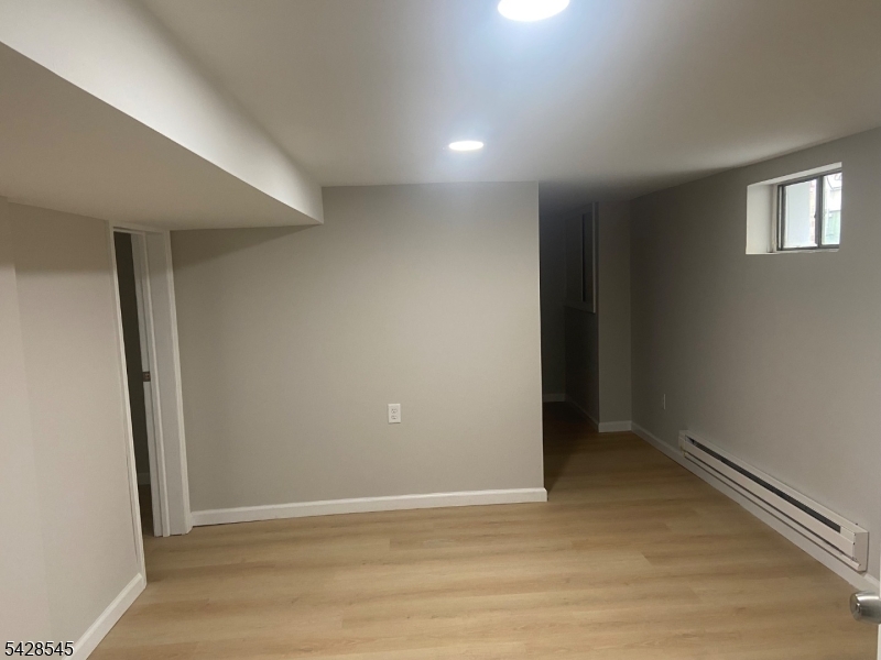 Kellogg Park - Residential Income