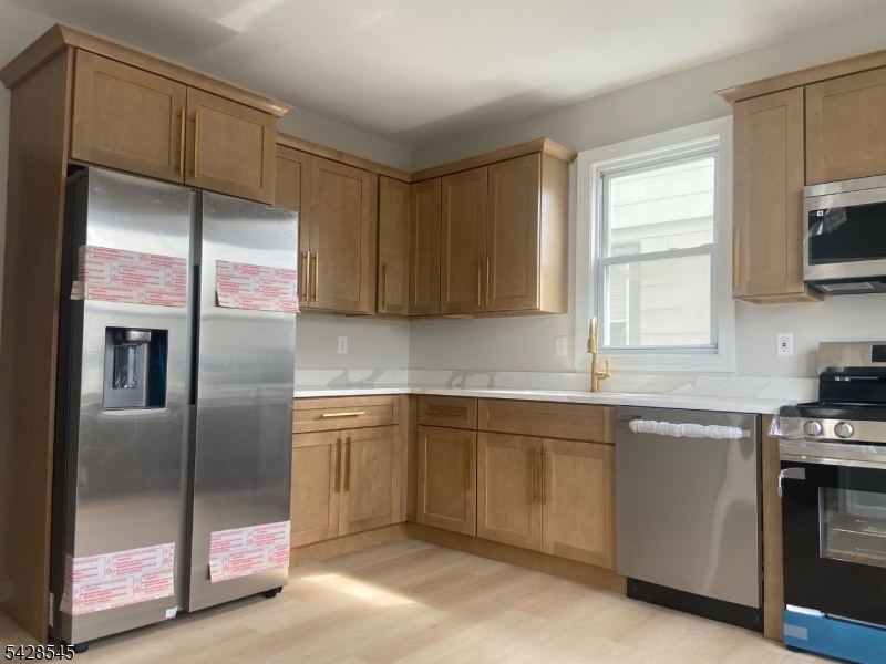 Kellogg Park - Residential Income