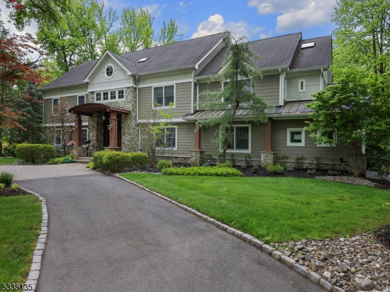 20 Allenby Ln