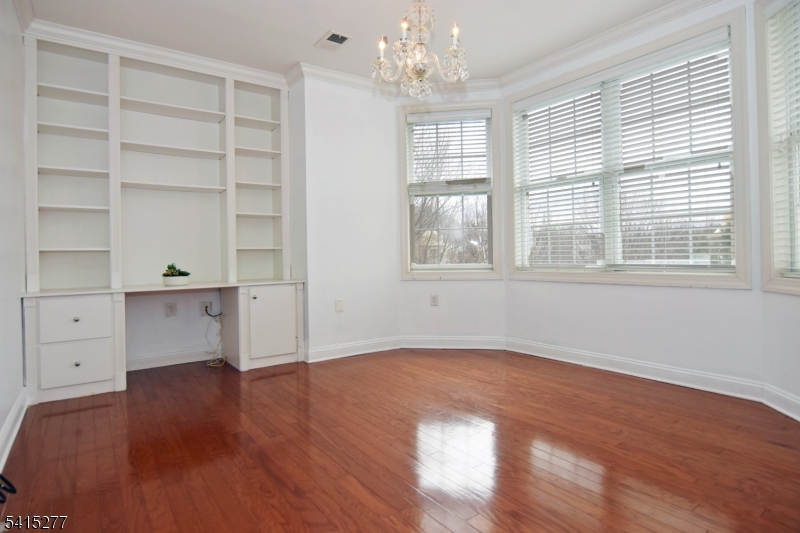 Four Seasons - Residential