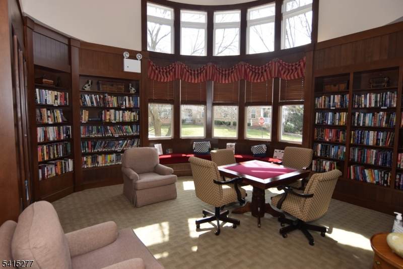 Four Seasons - Residential