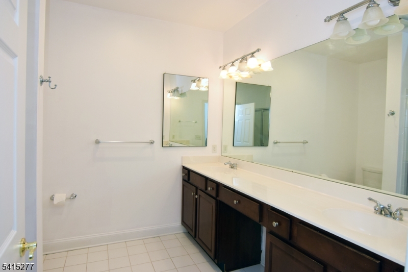 Four Seasons - Residential