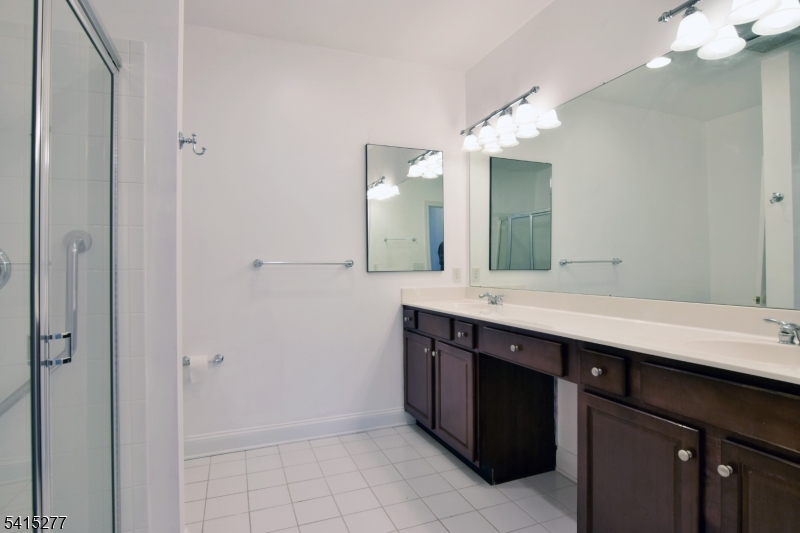 Four Seasons - Residential