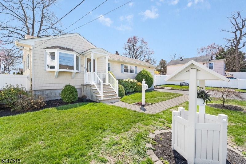 South Bound Brook Boro, New Jersey 08880, United States, 3 Bedrooms Bedrooms, ,1 BathroomBathrooms,Residential,Coming Soon,99019