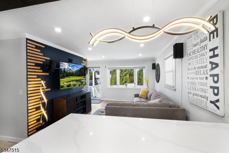 South Bound Brook Boro, New Jersey 08880, United States, 3 Bedrooms Bedrooms, ,1 BathroomBathrooms,Residential,Coming Soon,99019