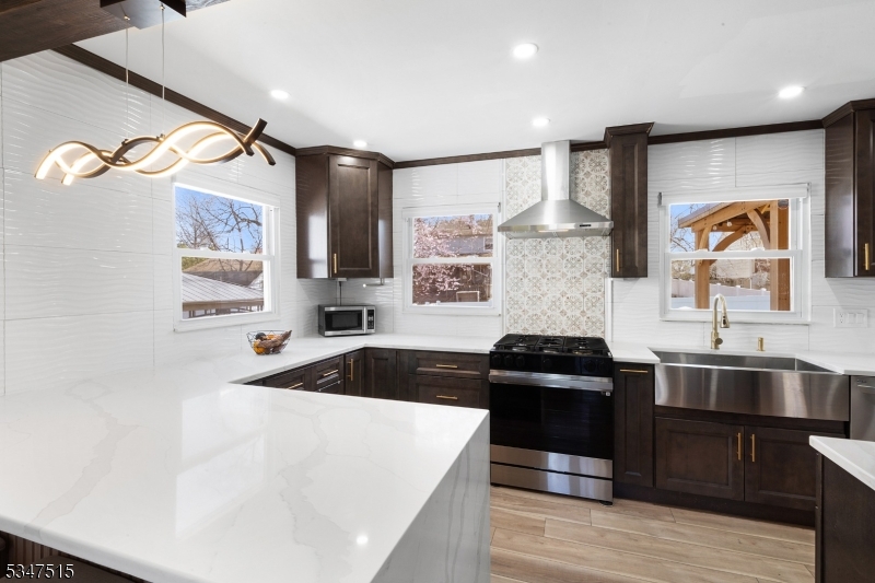 South Bound Brook Boro, New Jersey 08880, United States, 3 Bedrooms Bedrooms, ,1 BathroomBathrooms,Residential,Coming Soon,99019