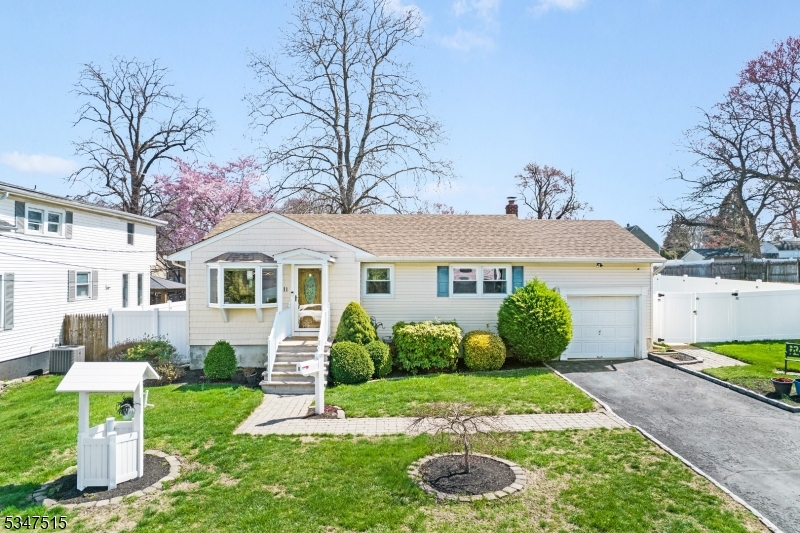 South Bound Brook Boro, New Jersey 08880, United States, 3 Bedrooms Bedrooms, ,1 BathroomBathrooms,Residential,Coming Soon,99019