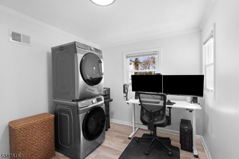 South Bound Brook Boro, New Jersey 08880, United States, 3 Bedrooms Bedrooms, ,1 BathroomBathrooms,Residential,Coming Soon,99019