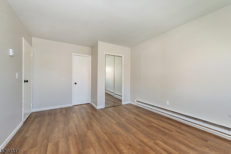 Mountainview Manor - Residential