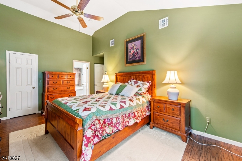 LAKEVIEW - Residential