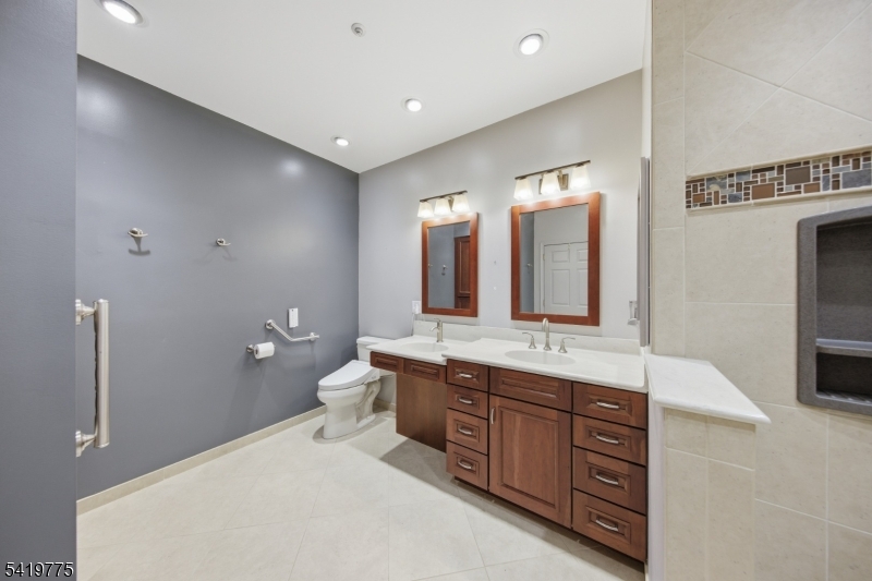 Fox Hills - Residential