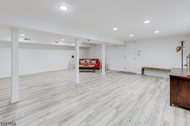 INDIAN FOREST - Residential