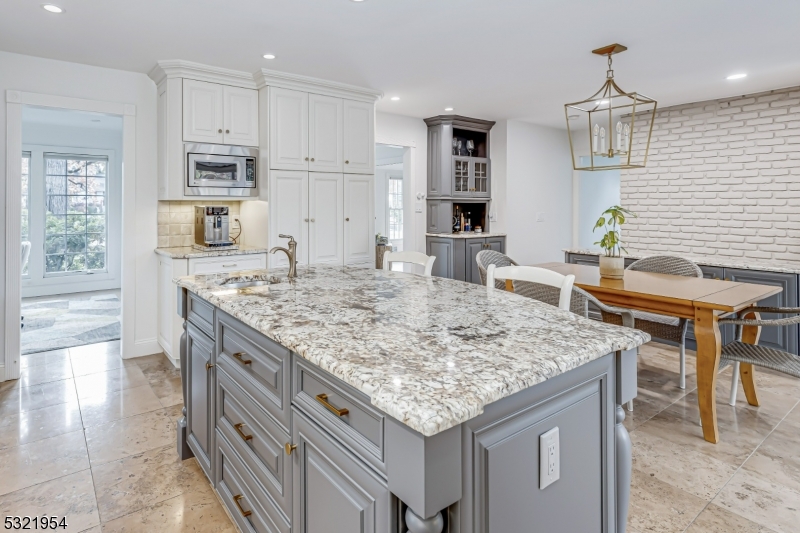 INDIAN FOREST - Residential