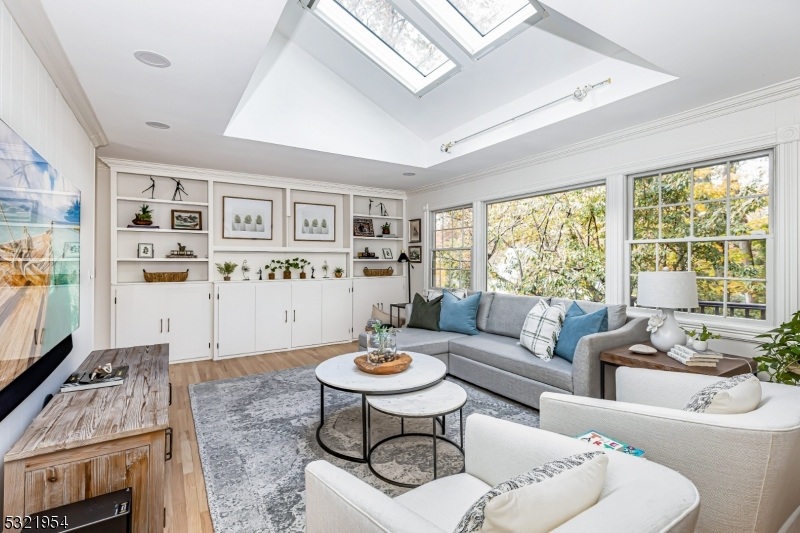 INDIAN FOREST - Residential