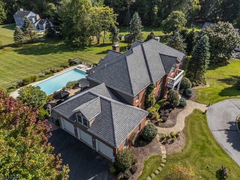 4 Hook Mountain Dr