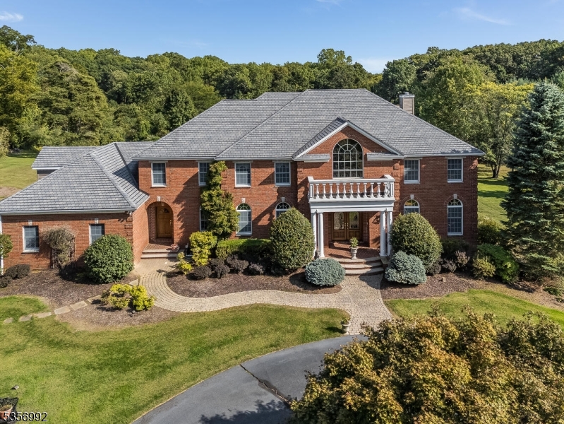 4 Hook Mountain Dr